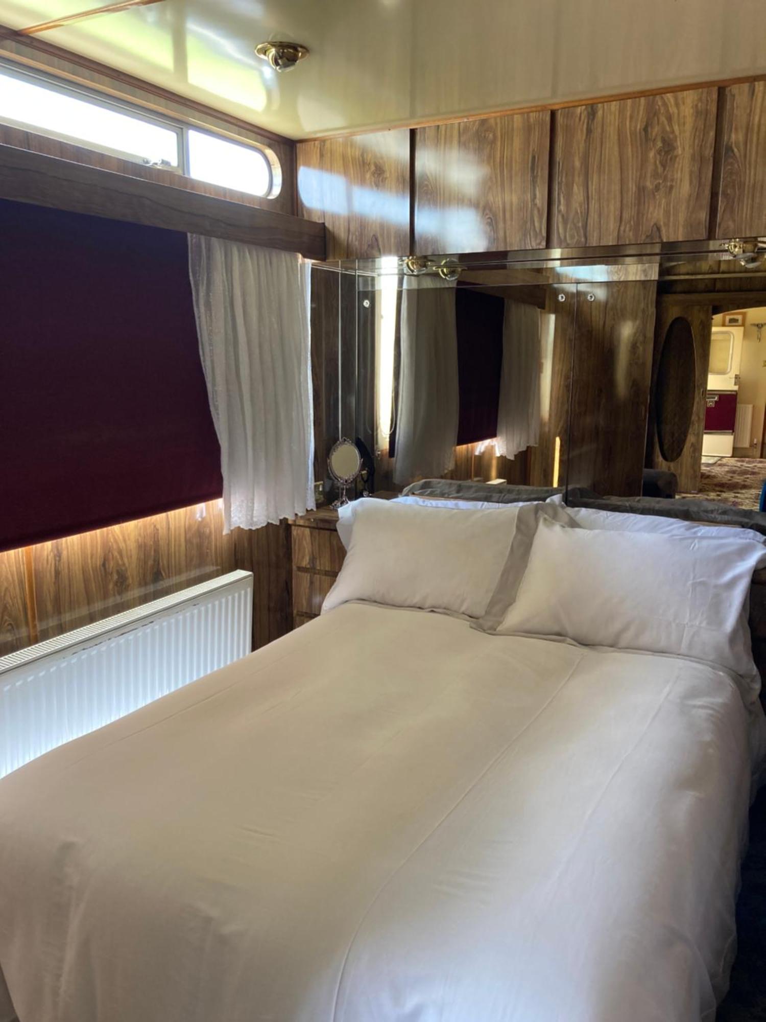 Showmans Wagon Campsite